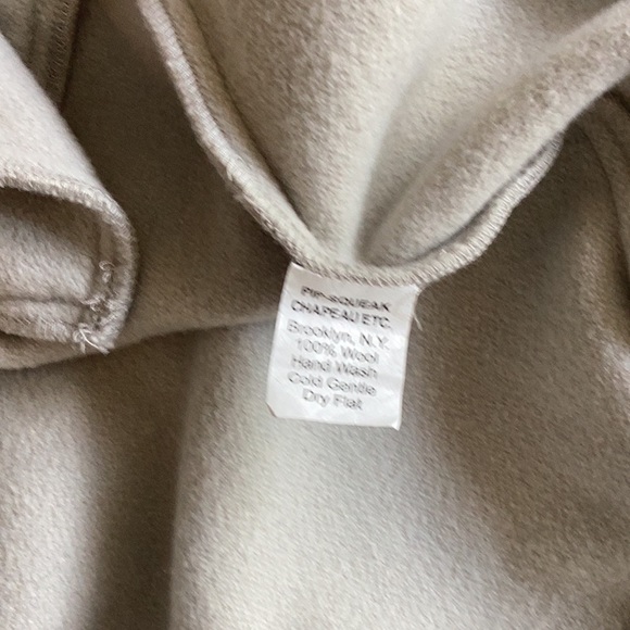 Wool, dove gray coat. - Picture 3 of 3